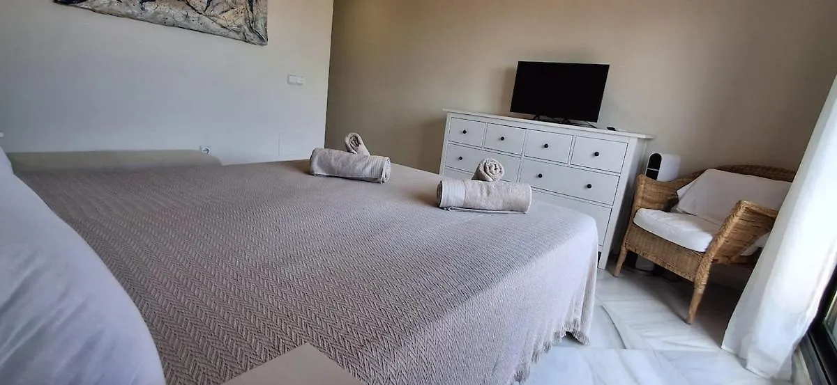 Seaview 2 Beds, La Colina Duquesa Apartman Manilva